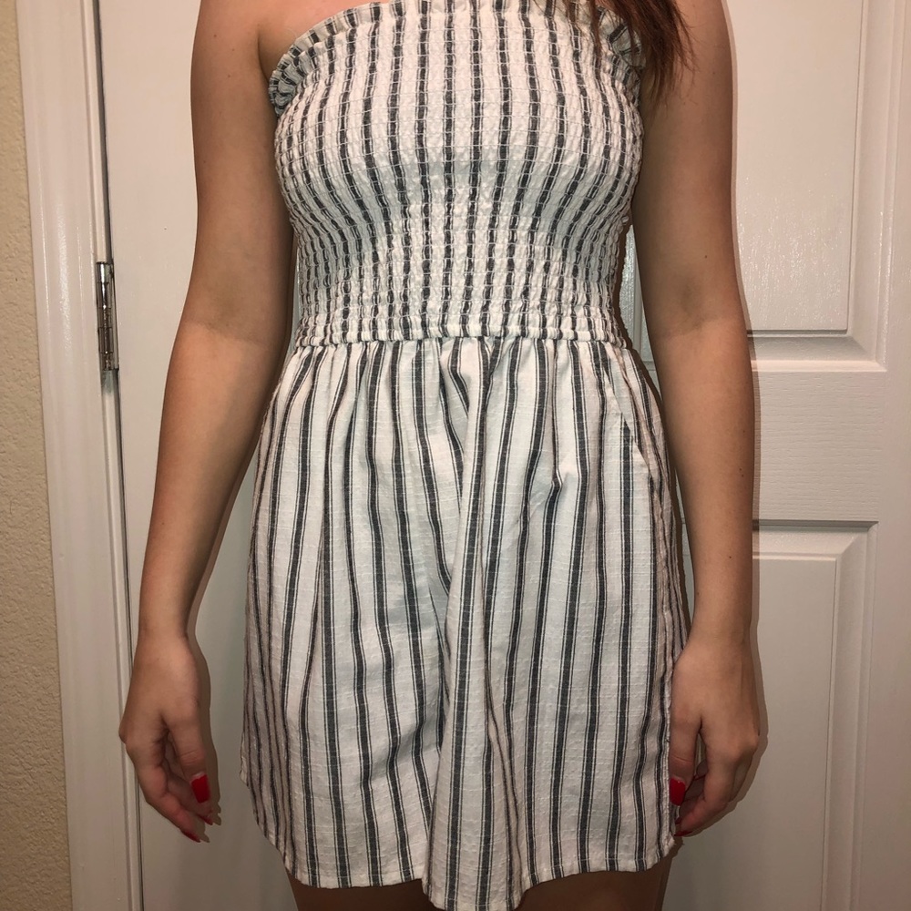 Romper - Picture 3 of 4